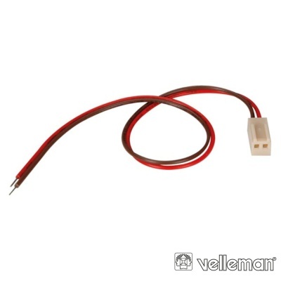 Cabo elétrico com conector branco e fios vermelho e preto