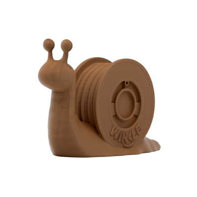 Escultura castanha de caracol com texto WINKLE
