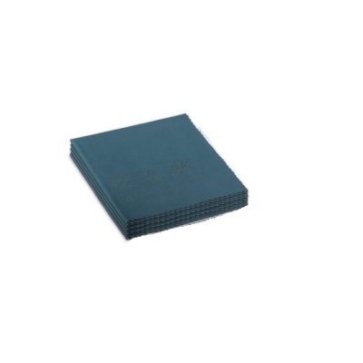 Guardanapos de tecido azul-escuro dobrados empilhados