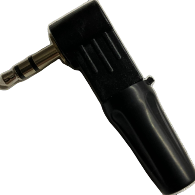 Adaptador de áudio em ângulo de 3,5 mm preto e prata