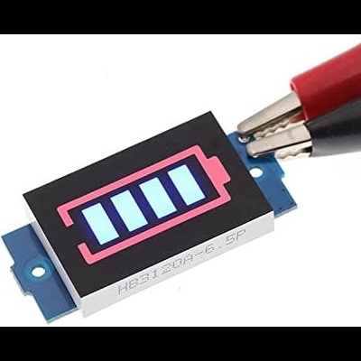 Ecrã digital colorido com ícone de bateria cheia e cabos de teste