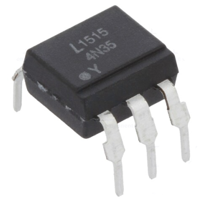 chip integrado preto com pinos metálicos e texto L1515 4N35 Y