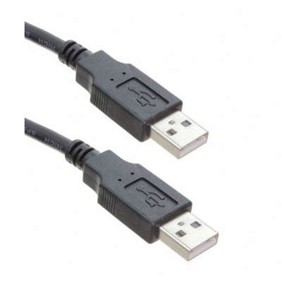 Cabo USB preto com conectores USB tipo A em ambas as pontas