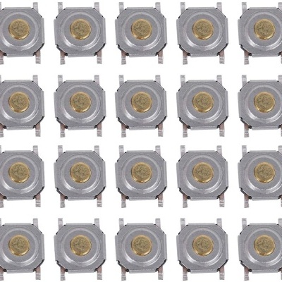 Micro interruptores táteis quadrados metálicos com centro amarelo em fundo branco