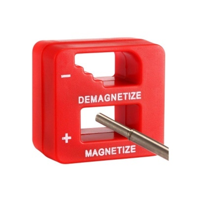 Dispositivo vermelho para magnetizar e desmagnetizar com texto e peça metálica cilíndrica