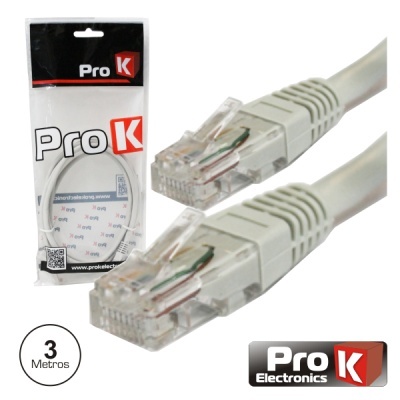 Cabo de rede Ethernet cinzento com conetores RJ45 e embalagem Pro K