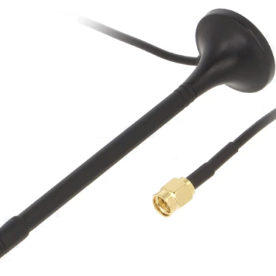 Antena preta com base redonda e cabo com conector dourado