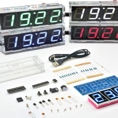 Relógios digitais LED de várias cores com componentes eletrónicos para montagem