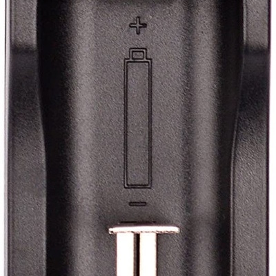 Carregador de baterias preto com indicadores e botão SELECT