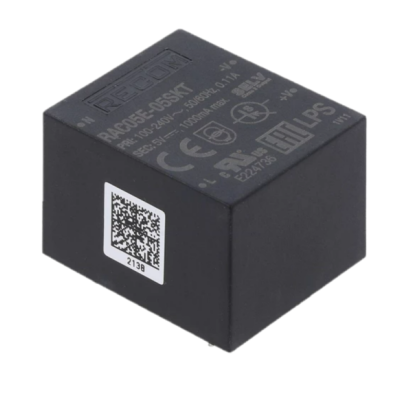 Relé preto da marca RECOM com modelo RAC06-4555SKT e código QR.