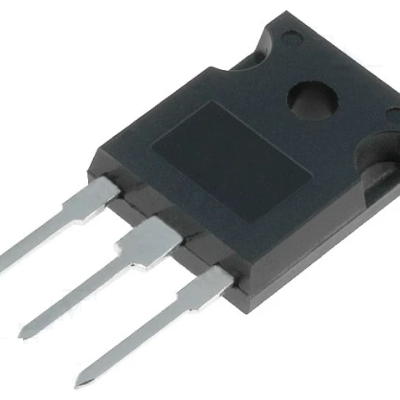 Transistor ou MOSFET preto com três pinos metálicos