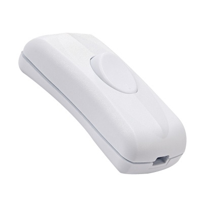 Interruptor elétrico branco com botão oval em relevo