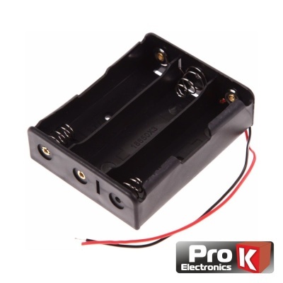 Suporte para 3 pilhas AA preto com fios vermelho e preto e logótipo ProK Electronics