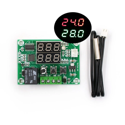 Placa eletrónica verde com display digital e sensor de temperatura com cabo preto