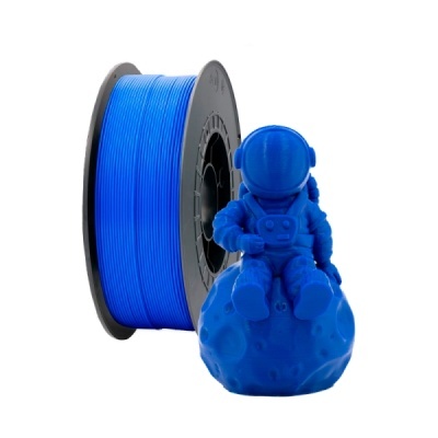 Filamento azul para impressão 3D com figura de astronauta azul sentado numa bola