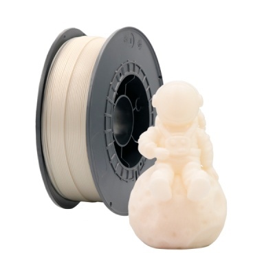 Rolo de filamento 3D bege claro com figura de astronauta sentado numa mini lua do mesmo material.