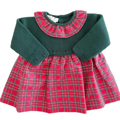 Vestido infantil verde e vermelho xadrez com gola redonda e saia plissada