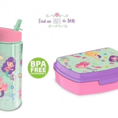Garrafa e lancheira infantis decoradas com sereias e elementos marinhos em fundo branco