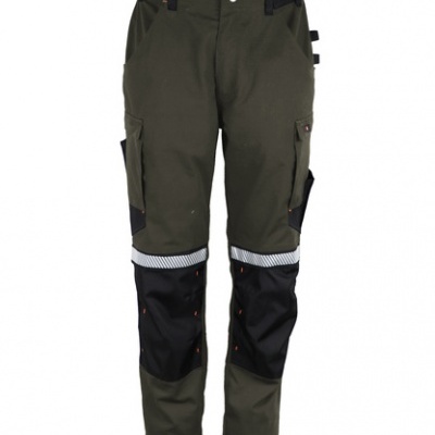 Calças de trabalho verde-oliva com reforços pretos e faixa refletora