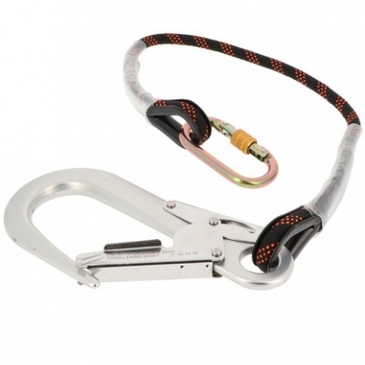 Dispositivo de segurança com mosquetões e corda preta com padrões laranja