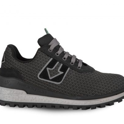 tênis desportivo masculino tecido preto sola branca detalhes preto