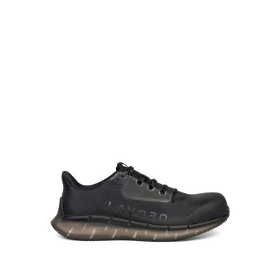 Tênis desportivo preto com sola castanha e marca LAVORO na lateral
