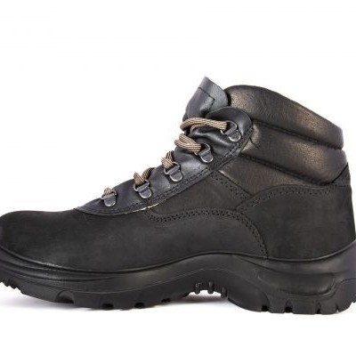 Bota de caminhada preta em pele e material sintético