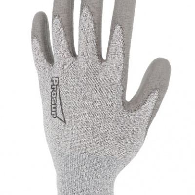 Luva cinzenta com pontas antiderrapantes e punho castanho