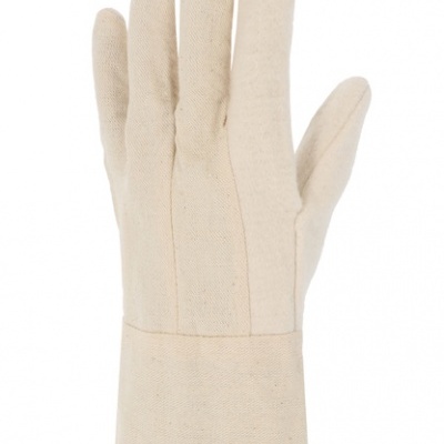 Luva bege clara de tecido sobre fundo branco