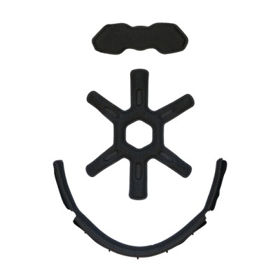 Almofadas pretas de espuma com diferentes formas em fundo branco