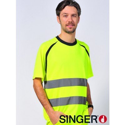 Camisola amarela fluorescente com faixas reflexivas cinzentas usada por homem