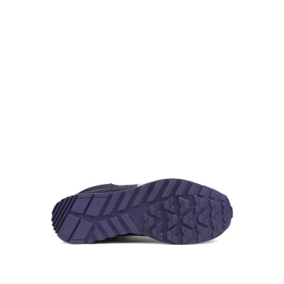 Sola de sapato desportiva azul escuro detalhada