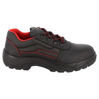 Sapato de segurança preto com detalhes vermelhos e sola preta