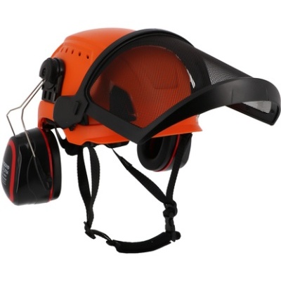 Capacete de proteção laranja com viseira de malha preta e protetores auriculares