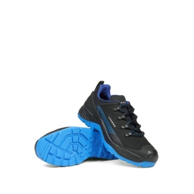 tênis desportivos pretos e azuis com sola azul