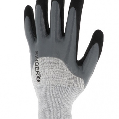 Luvas de trabalho cinza com palma e dedos a preto e marca SINGER