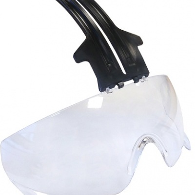 Óculos de proteção com lentes transparentes e armação preta