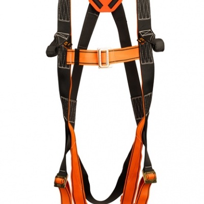 Arnês de segurança laranja e preto com fivelas metálicas