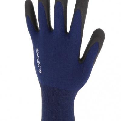 Luva de trabalho azul e preta com texto SINDECO no dorso