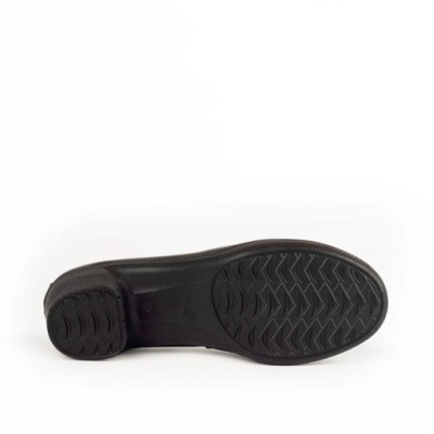 Sola de sapato preto com padrão antiderrapante