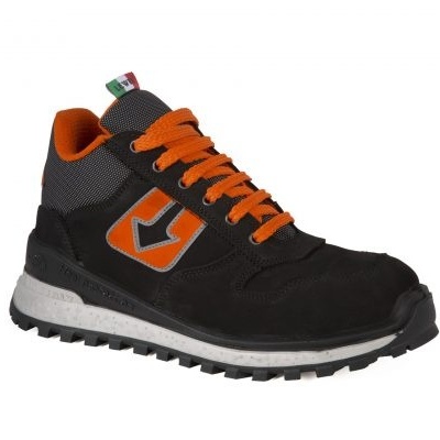 Ténis desportivo preto, cinza e laranja com sola branca e preta