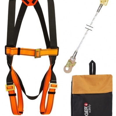 Conjunto de equipamento de segurança com arnês, cabo de segurança, mosquetão e bolsa