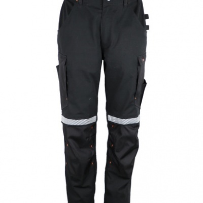 Calças de trabalho pretas com faixas refletoras cinzentas