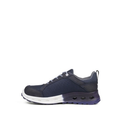 Tênis desportivos azul escuro com sola branca e azul, atacadores cinza, fundo branco