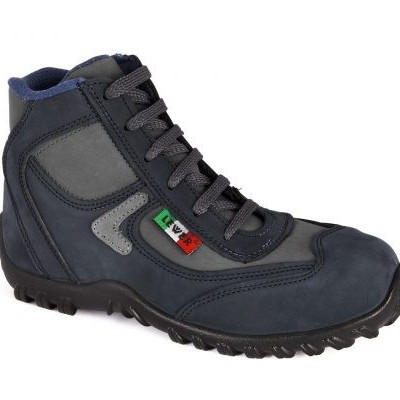 Bota desportiva azul e cinza com cadarços e detalhe colorido na lateral