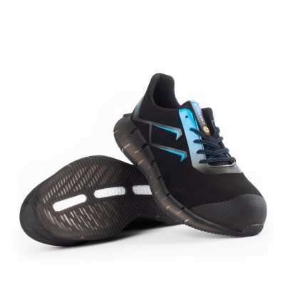 Par de sapatilhas pretas com detalhes em azul e sola preta.