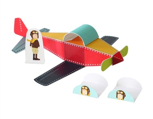 Avião - Brinquedo de Papel Brinquedo de papel avião colorido com figura de piloto em pé e duas peças pequenas