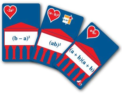 Operações com Polinómios - Jogos Matemáticos Cartas de jogo com fórmulas matemáticas sobre fundo azul e desenho de edifício vermelho e branco