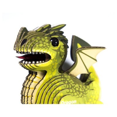 Brinquedo dragão verde com asas amarelas e escamas