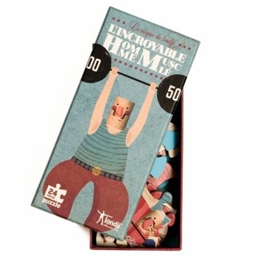 Caixa de jogo de memória com ilustração de homem muscoloso